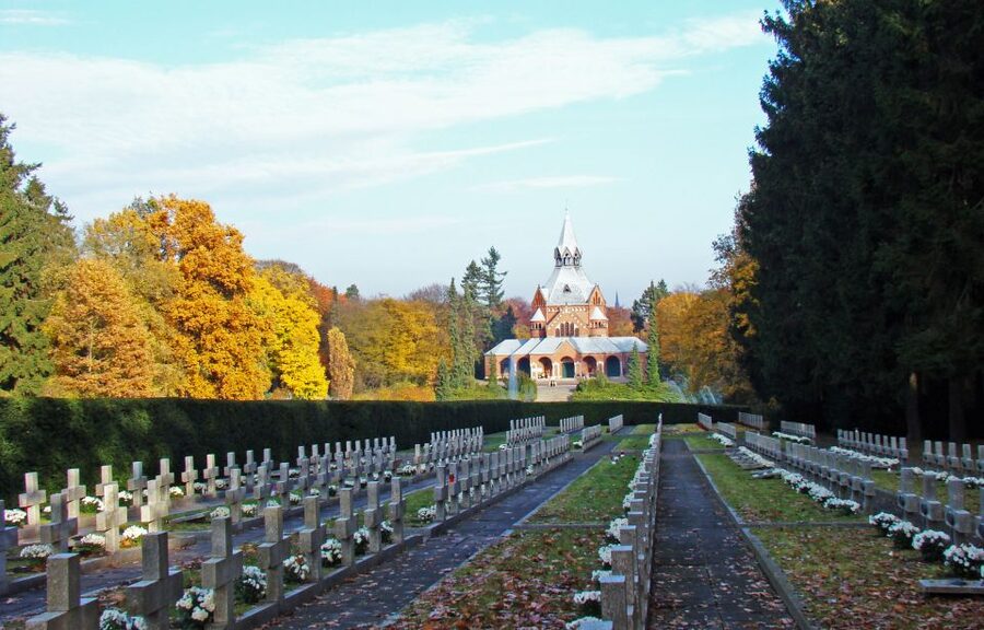 Szczecin: Old Town Highlights Private Walking Tour - The four-hour route and the 110-meter cathedral tower