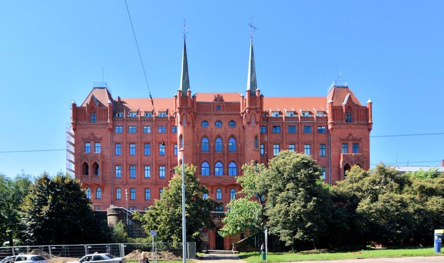 Szczecin: Old Town Highlights Private Walking Tour - Is $107 per person good value?