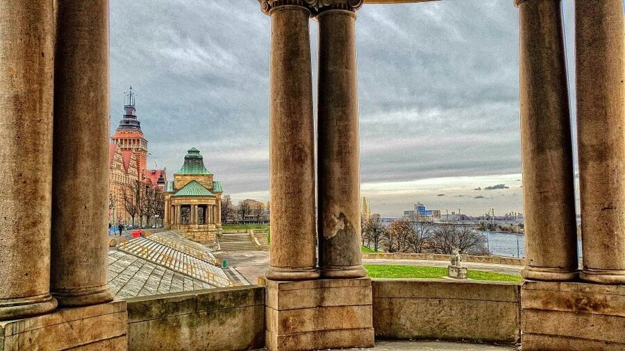 Szczecin: Old Town Highlights Private Walking Tour - Who should book this walk?
