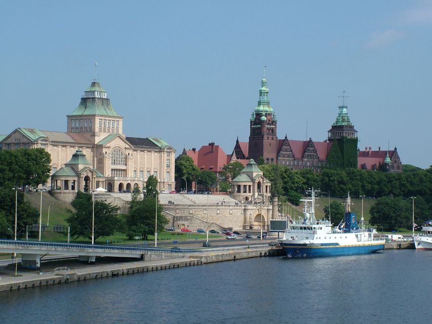 Szczecin Pomeranian Dukes’ Castle Exterior Private Tour - Starting near Harbour Gate and entering the Old Town
