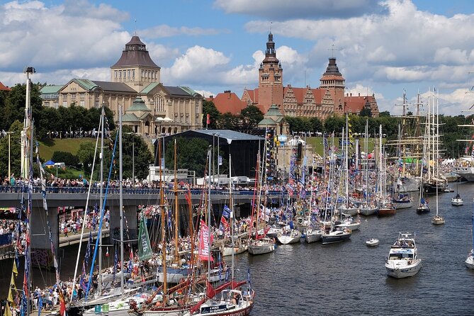 Szczecin Walking Tour: Explore Top Sights & Hidden Gems - The Karłowicz Philharmonic: modern Szczecin first