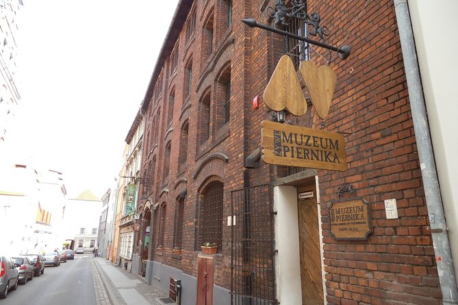 Torun Living Museum of Gingerbread and Old Town Private Walking Tour - Choosing between the two-hour and three-hour versions