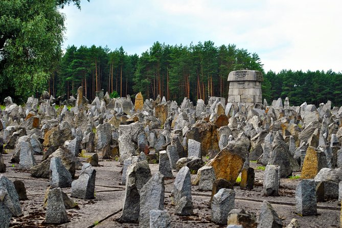 Treblinka Concentration Camp, Heartbreaking Tour from Warsaw - Timing, food, and the shape of the day