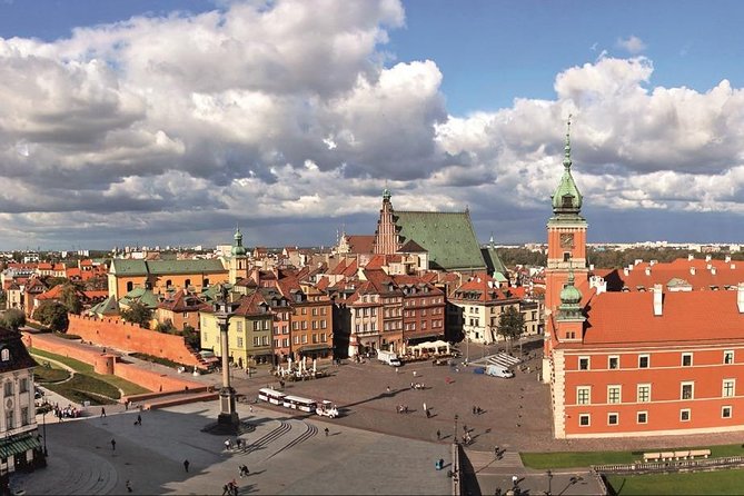 Walk through the Warsaw Old and New Town: like Phoenix from the ashes - Starting on Krakowskie Przedmiescie with Copernicus
