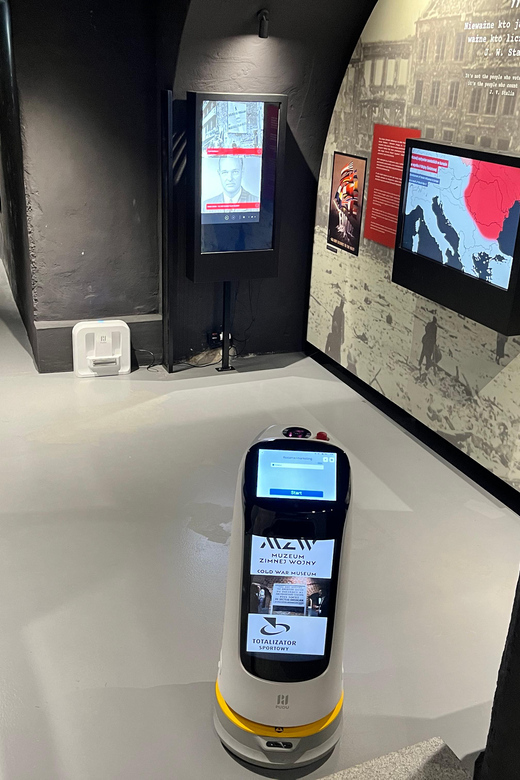 Warsaw: Cold War Museum Entry Ticket - Space exploration and the hologram station