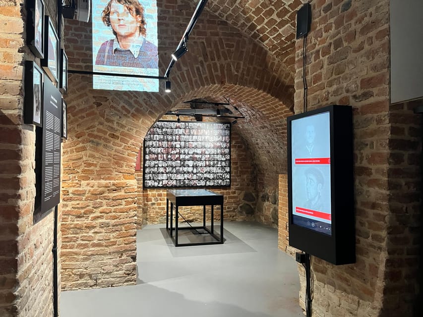 Warsaw: Cold War Museum Entry Ticket - Meeting the autonomous robot guide