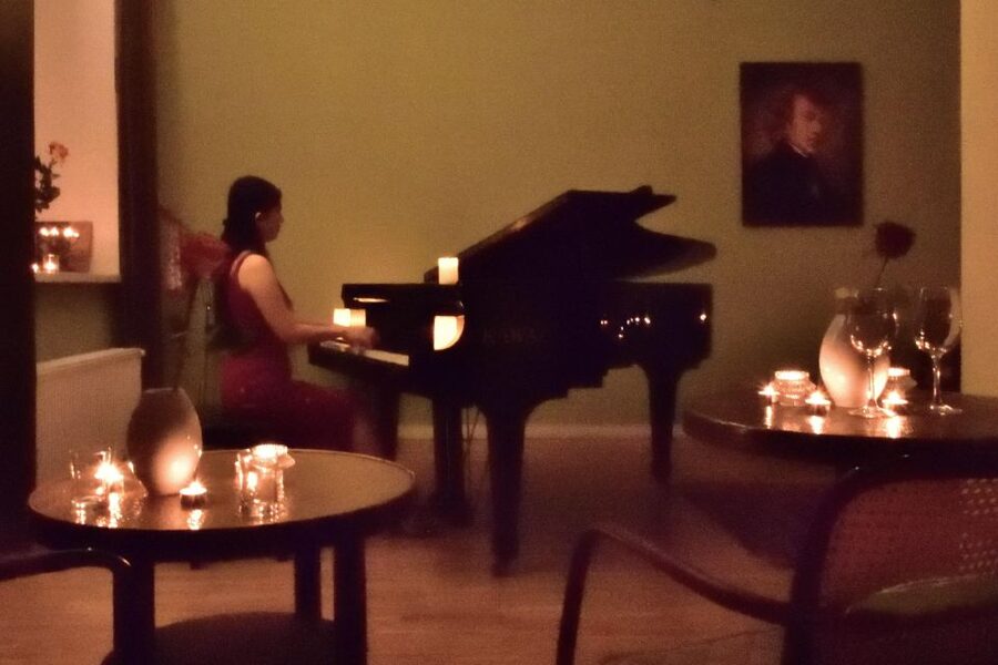 Warsaw Concert: Chopin – Painted by Candlelights with Wine - Who should book this Warsaw concert?