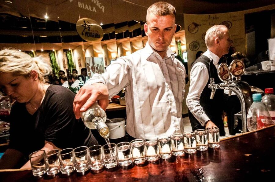 Warsaw: Evening History and Pubs Tour by Retro Minibus - Comfort, timing, and who should book
