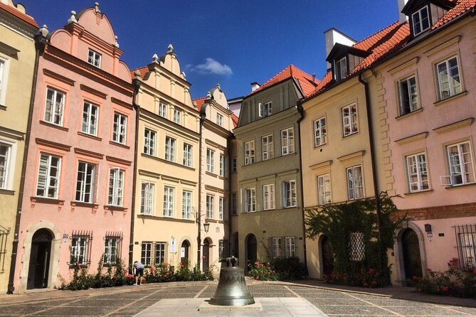 Warsaw Highlights by Bike with Breathtaking Sceneries - Elektrownia Powiśle and modern Warsaw