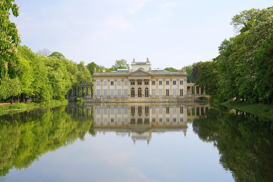 Warsaw: Historic Private Tour in Retro Fiat - Praga, surviving streets, and a different side of Warsaw