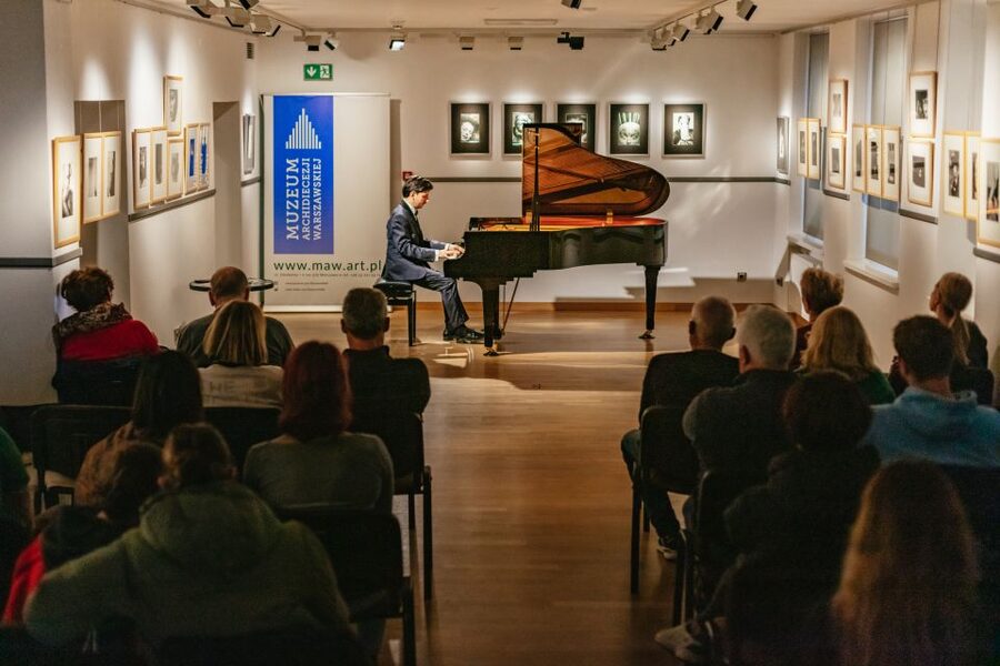 Warsaw: Live Chopin Piano Concert - Finding the Dean’s Palace beside St. John’s Archcathedral
