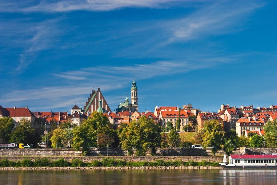 Warsaw: Old and New Town Private Walking Tour - Barbican walls and the Vistula view at Gnojna Gora