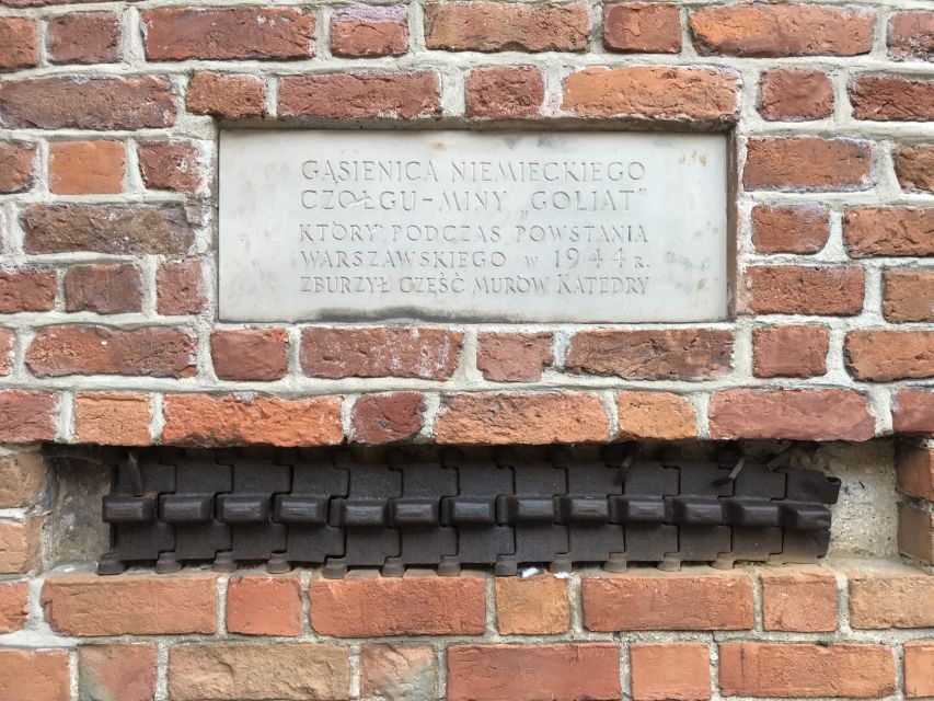 Warsaw: Old Town Guided Walking Tour - Jewish Warsaw and the Ghetto Wall Monument