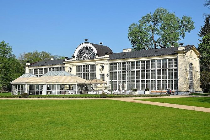 Warsaw Old Town with Royal Castle + Lazienki Park: SMALL GROUP /inc. Pick-up/ - Why this makes a good first morning in Warsaw