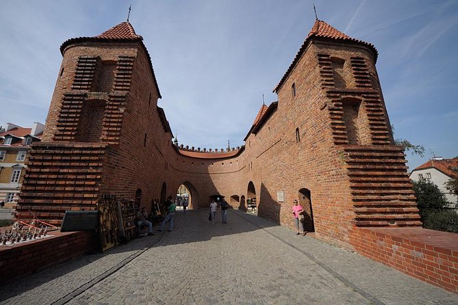 Warsaw Old Town with Royal Castle + Royal Route: PRIVATE TOUR /inc. Pick-up/ - Price and who gets the best value