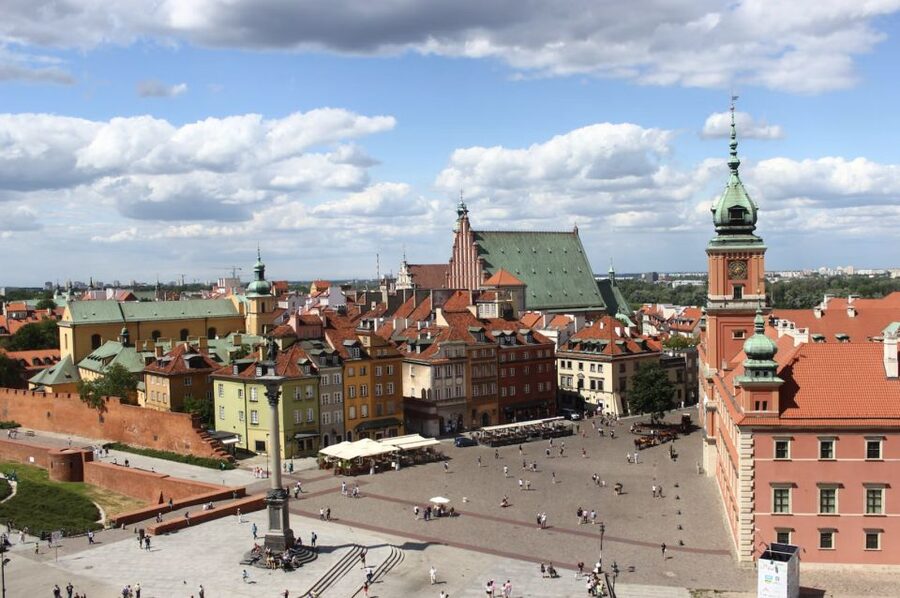 Warsaw: Polish Food Tour - Restaurant tastings: pierogi, bigos, pyzy, and more