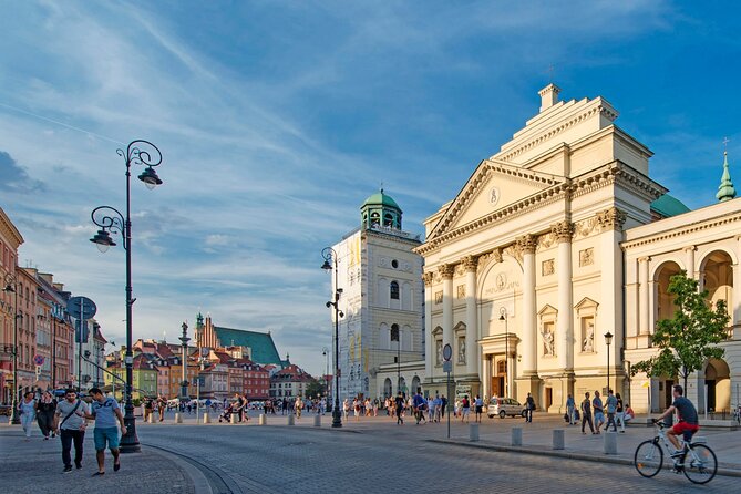 Warsaw Private Walking Tour - City walls and the Barbican on foot