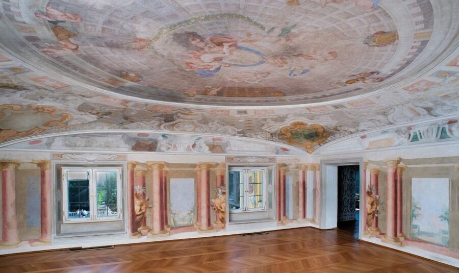 Warsaw Private Wilanow Palace & Garden Tour - Who should book this private visit