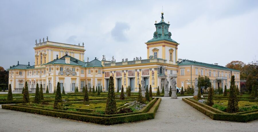 Warsaw: Skip-the-Line Wilanow Palace & Gardens Private Tour - Inside the palace: royal rooms in a short visit