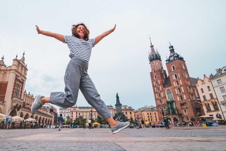 Warsaw to Auschwitz and Krakow Old Town Full-Day Trip by Car - Who should book this experience