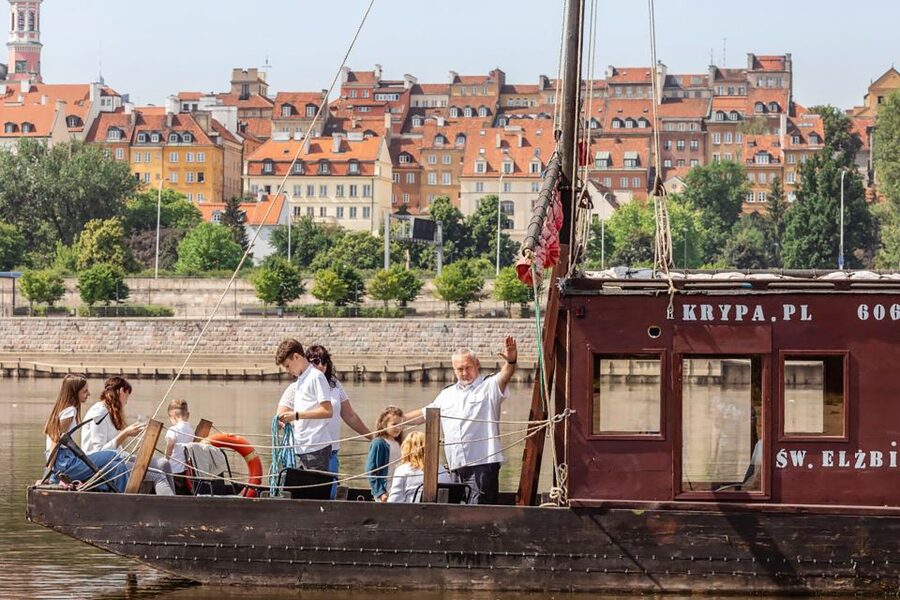 Warsaw: Traditional Galar Cruise on The Vistula River - Who should book this Galar cruise?