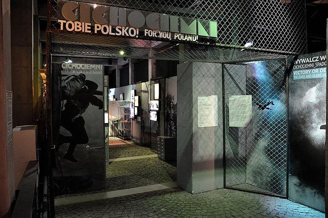 Warsaw Uprising Museum (1944) + POLIN Museum : SMALL GROUP /inc. Pick-up/ - Who will get the most from this experience?