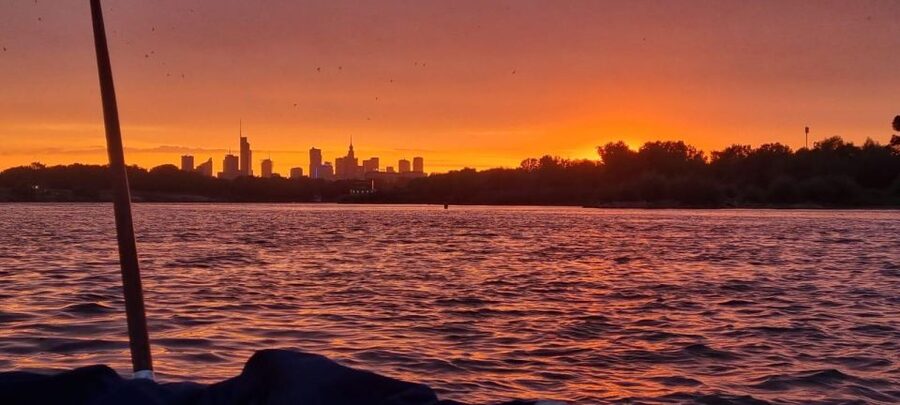 Warsaw: Vistula River Sunset Cruise with Welcome Drink - Finding the boat beside the Mermaid Monument