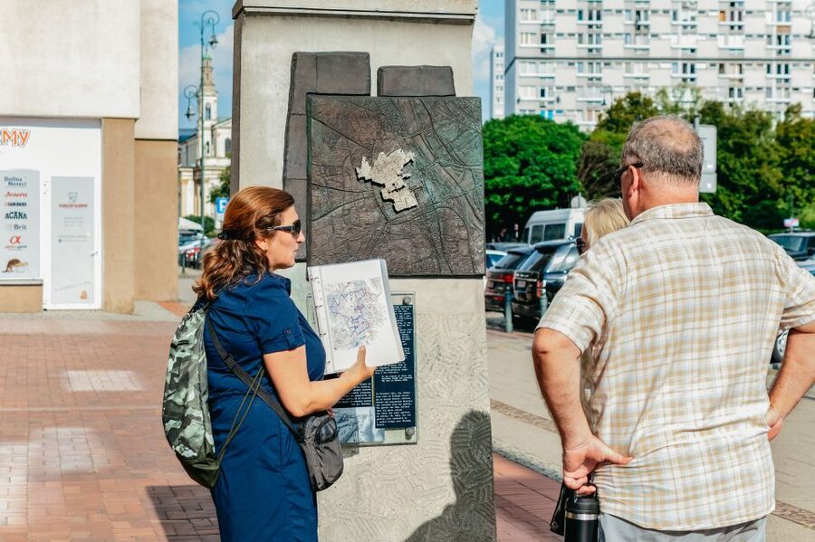 Warsaw: Warsaw Ghetto Private Walking Tour with Hotel Pickup - Is $84 per person fair?