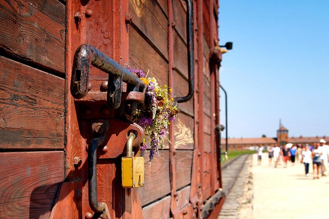 Wheelchair accessible PRIVATE transfer to Auschwitz - Birkenau - A private day, but not a private museum tour