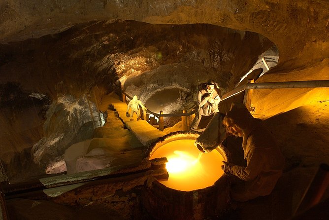 Wieliczka Salt Mine: Complete Private Tour - Leaving Krakow in a private vehicle