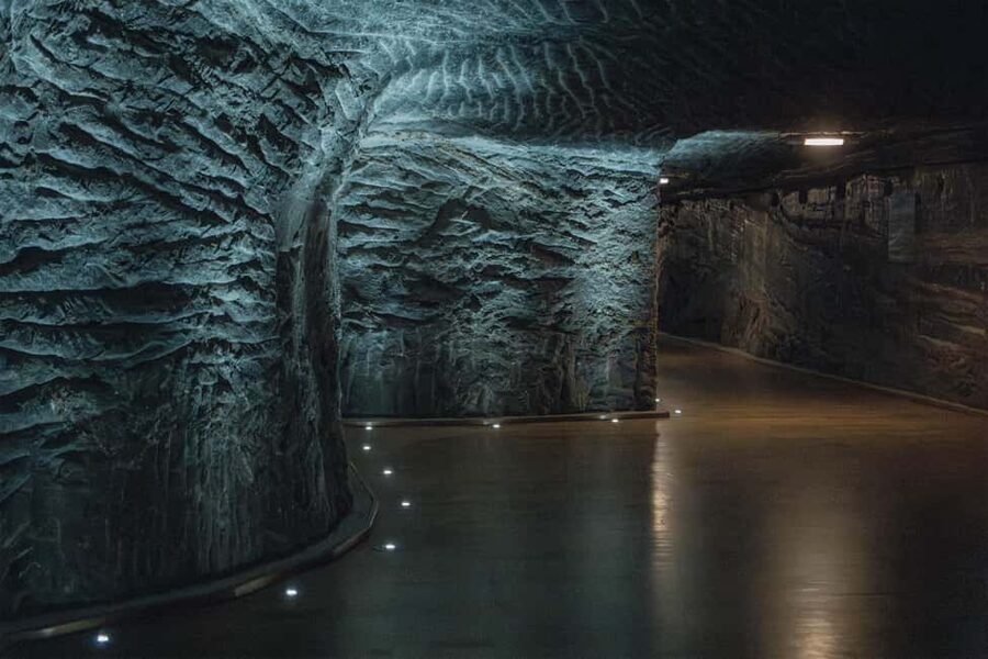 Wieliczka Salt Mine: Guided Tour Fast-Track Ticket - The chapels and salt sculptures