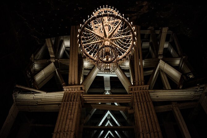 Wieliczka Salt Mine Guided Tour with Skip The Line Entrance Ticket - What the 3-hour schedule really feels like