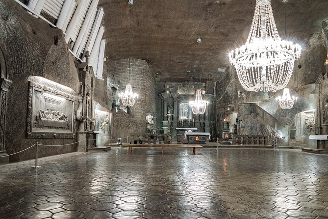 Wieliczka Salt Mine Guided Tour with Transport from Krakow - The ride from Krakow to Wieliczka