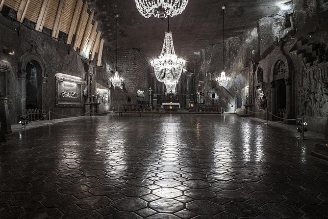 Wieliczka Salt Mines Tour - Getting there from Krakow in an air-conditioned minivan