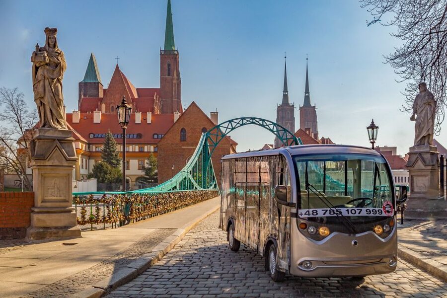 Wroclaw: 2-Hour Private Guided Tour by Electric Car - Key points to know before booking