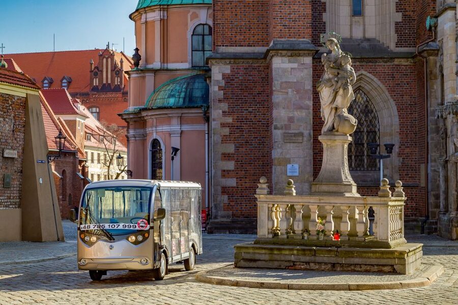 Wroclaw: 2-Hour Private Guided Tour by Electric Car - Cathedral Island and Saint Martin Church