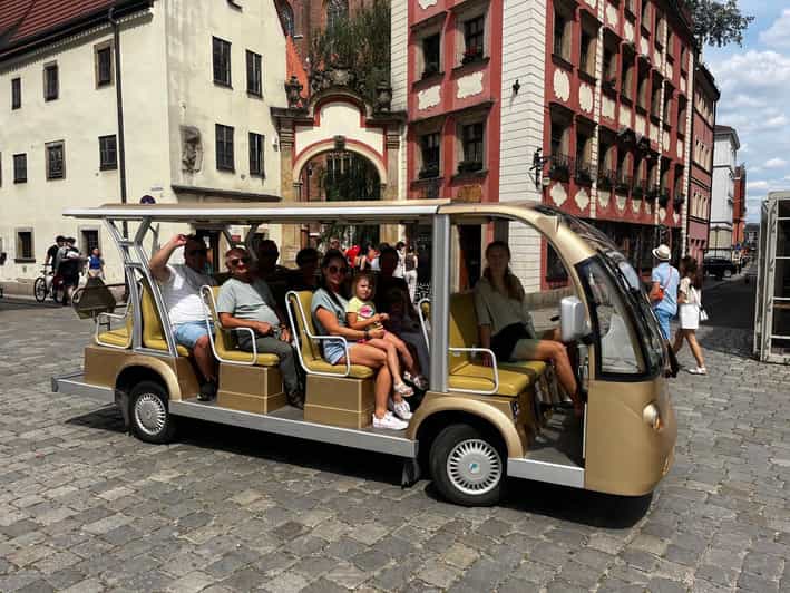 Wroclaw: City Tour Sightseeing By Golf Cart Shared Or Privat - Seeing Wroclaw from a quiet electric cart