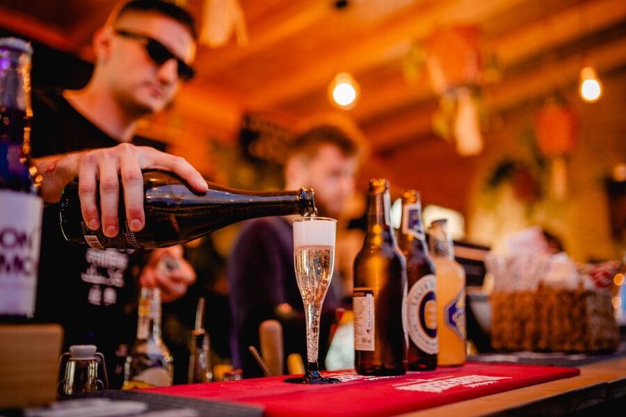 Wroclaw: Food & Vodka Culture Tour with Local Guide - What the guide adds in two hours