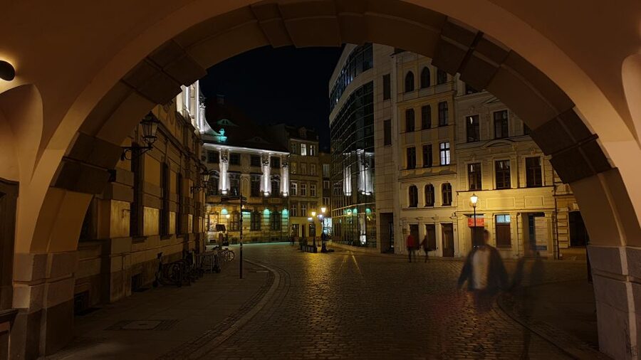 Wroclaw: Guided City Night Tour (2 hours) - Key points to know before booking