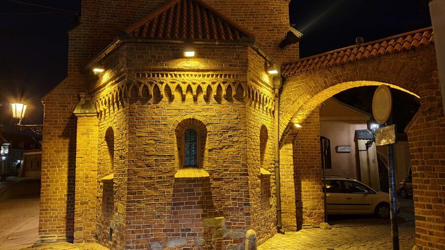 Wroclaw: Guided City Night Tour (2 hours) - Tumski Bridge and the lantern-lit Cathedral Island