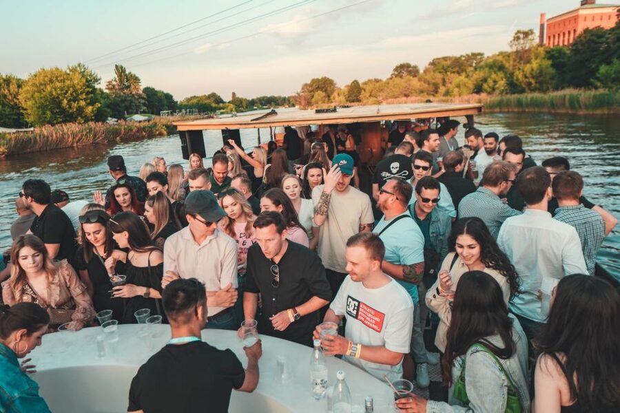 Wroclaw: Oder River Boat Party with Unlimited Drinks - Why this boat party works as a Wroclaw night out
