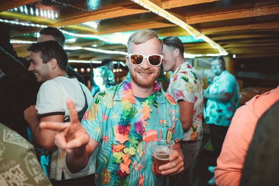 Wroclaw: Oder River Boat Party with Unlimited Drinks - DJ, drinking games, and the photo booth