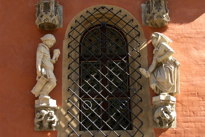 Wroclaw Private Guided Tour SHORT AND PROFESSIONAL. 2 pcs., 1 - 9 pers. - A ten-minute stop at Market Hall