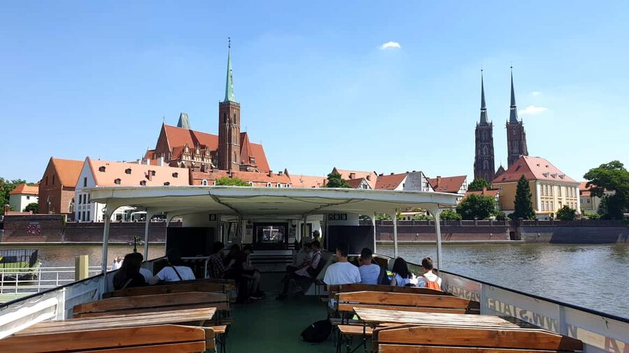 Wrocław: Short City Walk and Boat-Cruise - Copper dwarves, Bonhoeffer, and student Wrocław