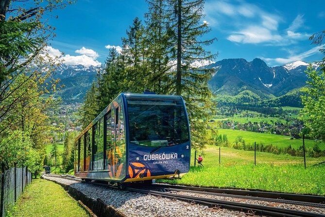 ZAKOPANE & TATRA Mountains Tour from Krakow - Chochołów and the art of clean wooden houses